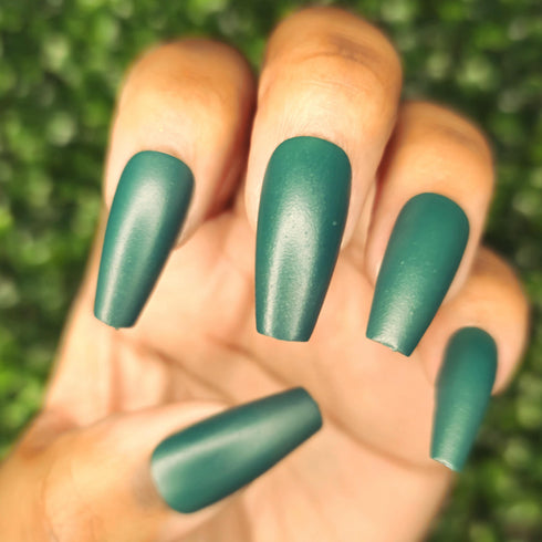 Bravo Six Going Dark green to yellow thermal nail polish Call of Duty inspired